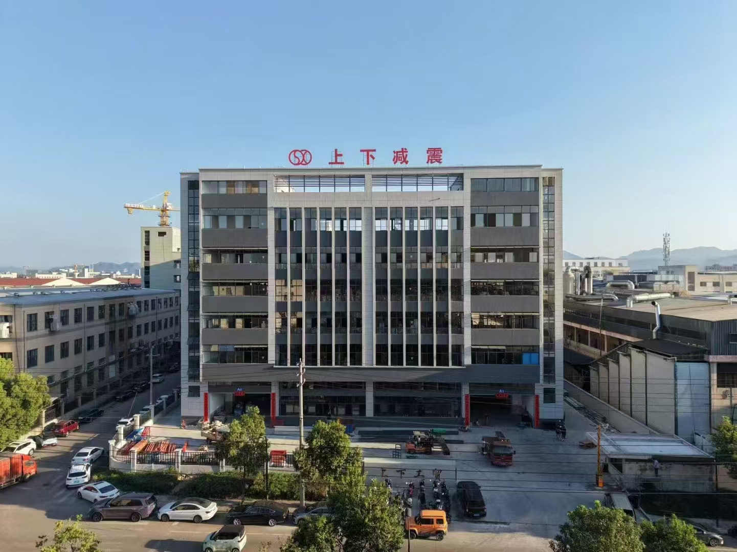 Plahvatusohtlik! Uus 18 000 ㎡ kuuekorruseline tehas on avalikustatud!